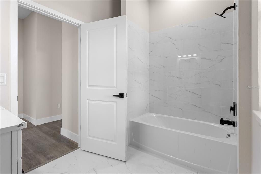 For Rent: $2,350 (3 beds, 2 baths, 1643 Square Feet)