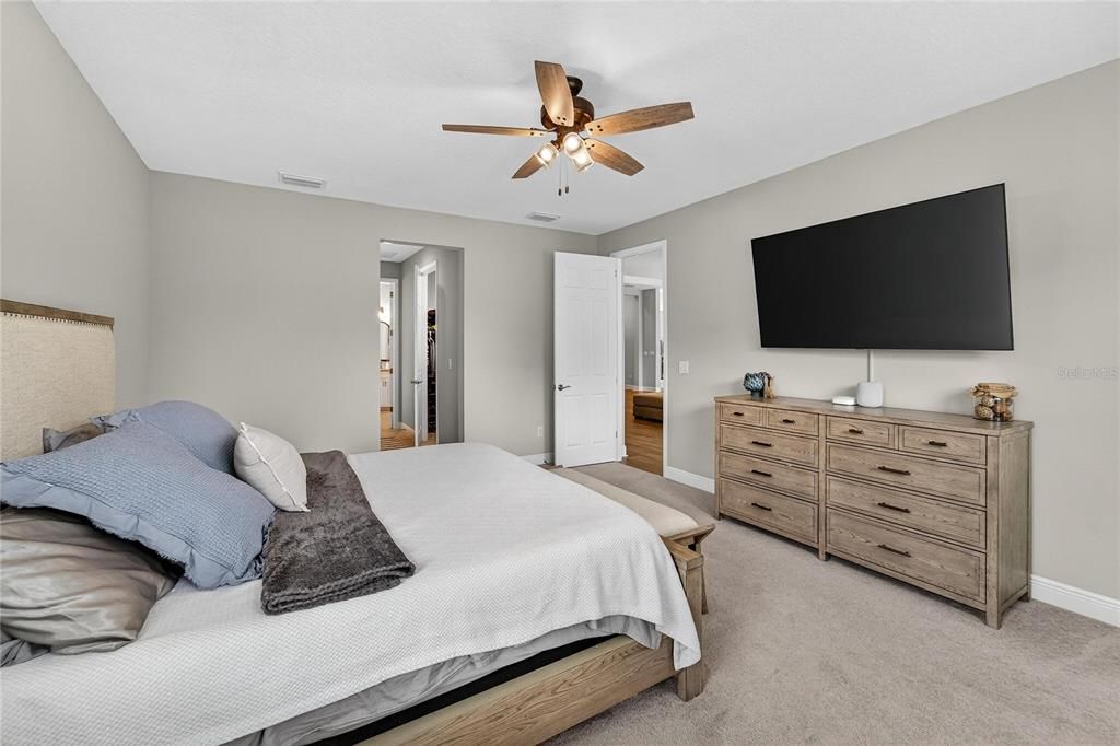 For Sale: $594,900 (4 beds, 3 baths, 2559 Square Feet)