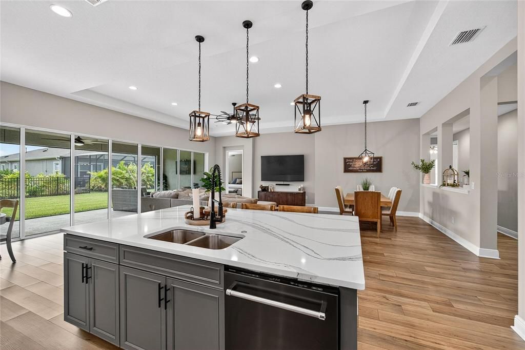 For Sale: $594,900 (4 beds, 3 baths, 2559 Square Feet)