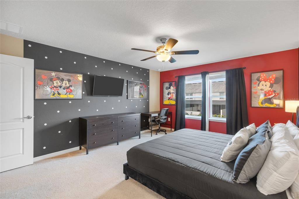 For Sale: $460,000 (5 beds, 4 baths, 2281 Square Feet)