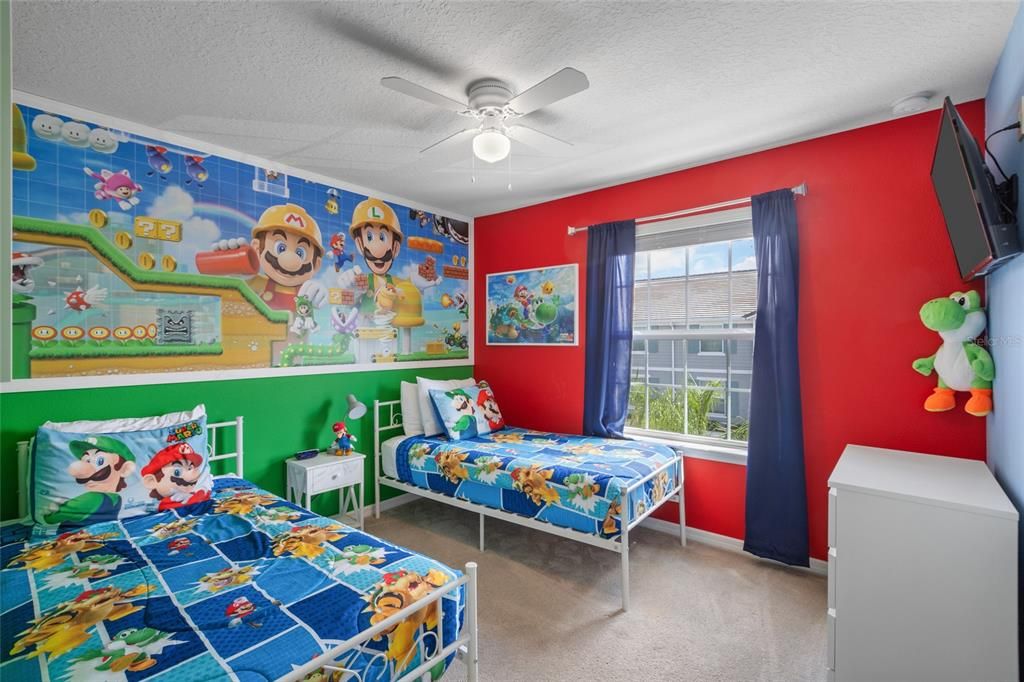 For Sale: $460,000 (5 beds, 4 baths, 2281 Square Feet)