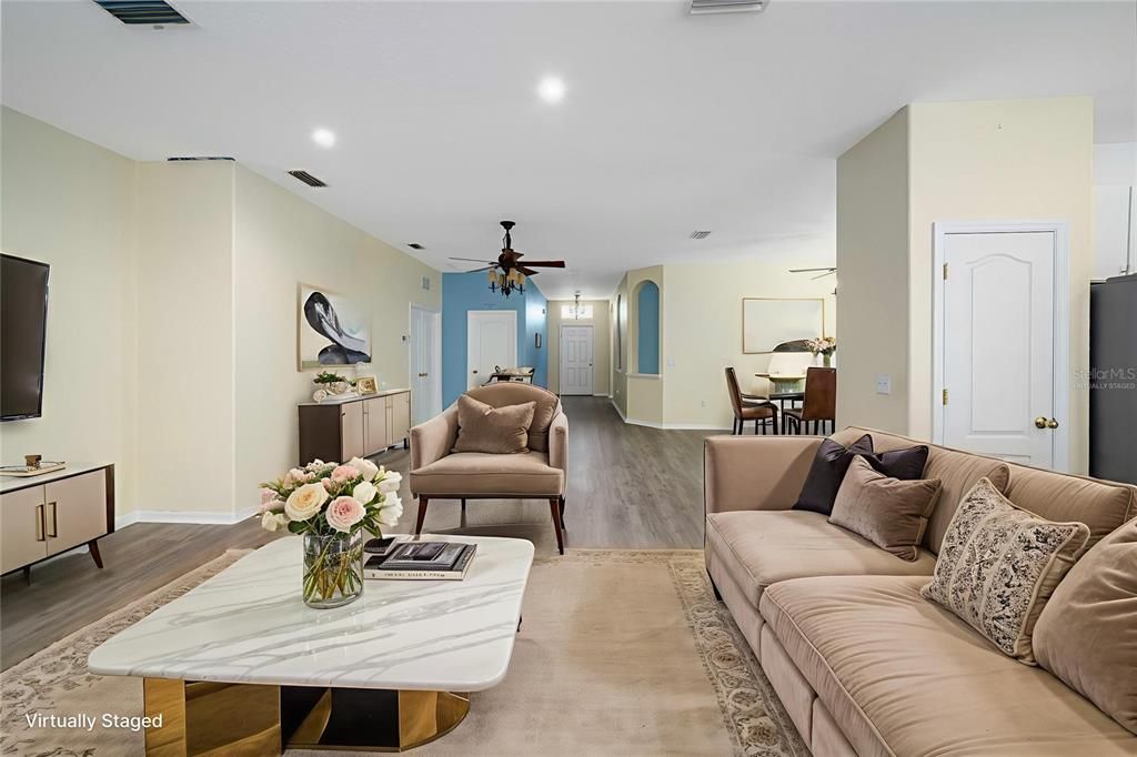 待售: $350,000 (3 贝兹, 2 浴室, 2092 平方英尺)