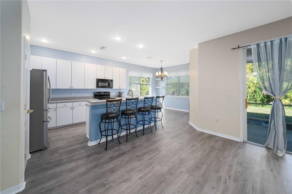 待售: $350,000 (3 贝兹, 2 浴室, 2092 平方英尺)