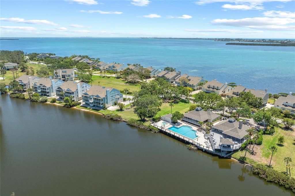 For Sale: $1,299,000 (3 beds, 2 baths, 3277 Square Feet)