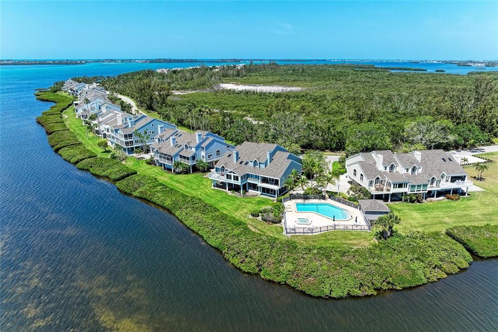 For Sale: $1,299,000 (3 beds, 2 baths, 3277 Square Feet)