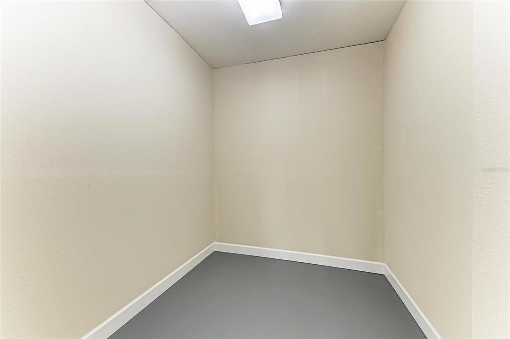 For Sale: $1,299,000 (3 beds, 2 baths, 3277 Square Feet)