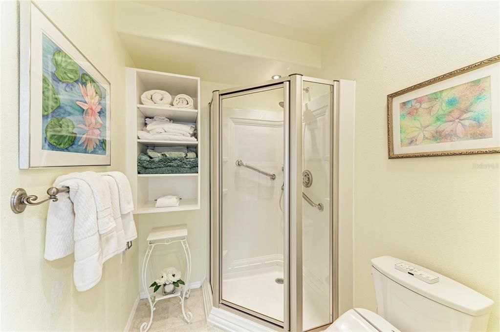 For Sale: $1,299,000 (3 beds, 2 baths, 3277 Square Feet)