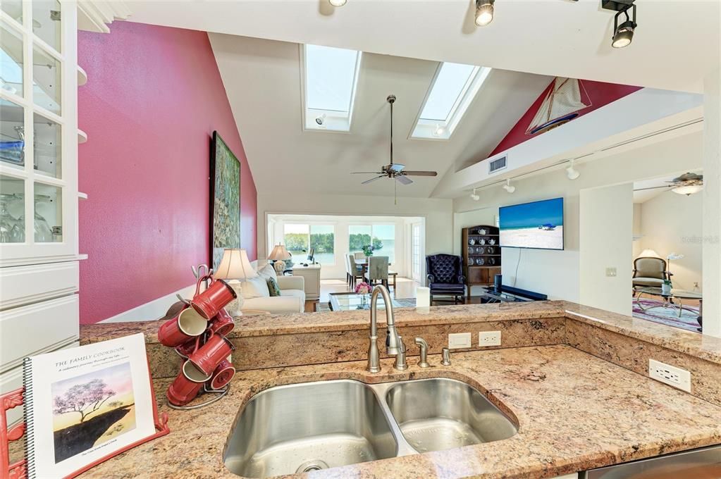 For Sale: $1,299,000 (3 beds, 2 baths, 3277 Square Feet)