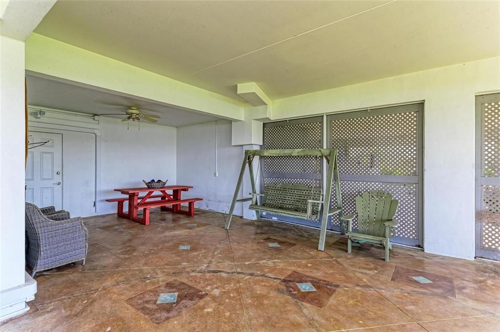 For Sale: $1,299,000 (3 beds, 2 baths, 3277 Square Feet)