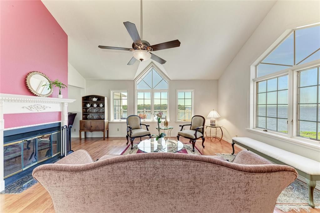 For Sale: $1,299,000 (3 beds, 2 baths, 3277 Square Feet)