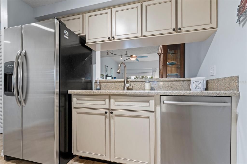 En Renta: $3,275 (2 camas, 2 baños, 1180 Pies cuadrados)