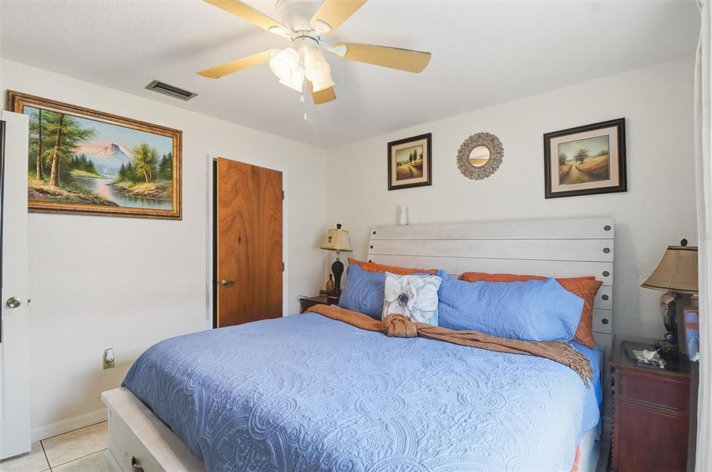 Activo con contrato: $290,000 (3 camas, 2 baños, 1862 Pies cuadrados)