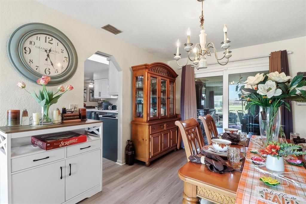 Activo con contrato: $290,000 (3 camas, 2 baños, 1862 Pies cuadrados)