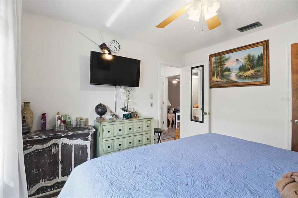 Activo con contrato: $290,000 (3 camas, 2 baños, 1862 Pies cuadrados)