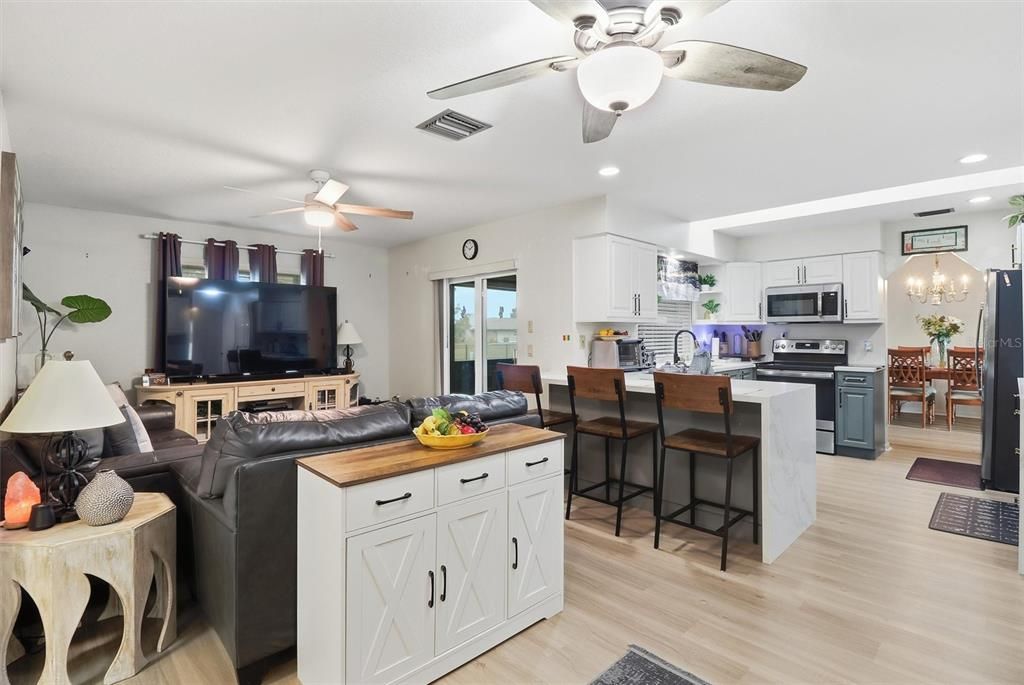 Activo con contrato: $290,000 (3 camas, 2 baños, 1862 Pies cuadrados)