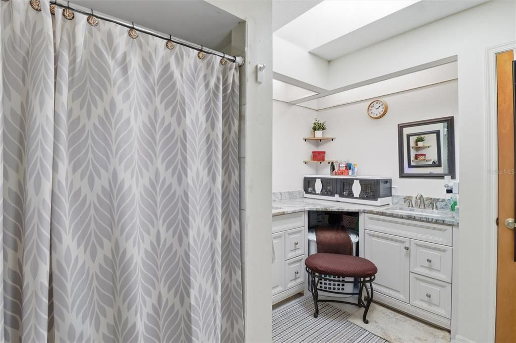 Activo con contrato: $290,000 (3 camas, 2 baños, 1862 Pies cuadrados)