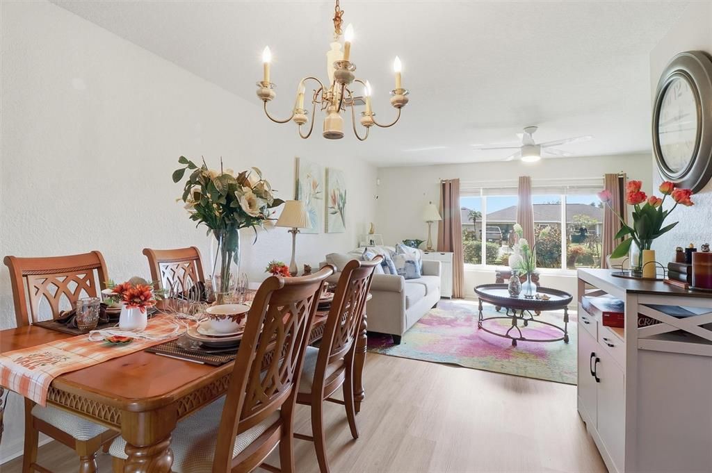 Activo con contrato: $290,000 (3 camas, 2 baños, 1862 Pies cuadrados)