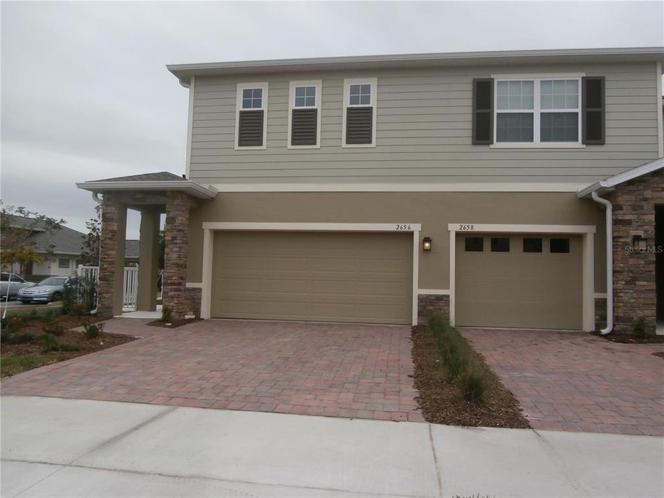 合同活跃: $2,200 (3 贝兹, 2 浴室, 1771 平方英尺)