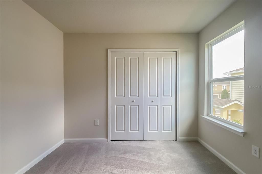 合同活跃: $2,200 (3 贝兹, 2 浴室, 1771 平方英尺)