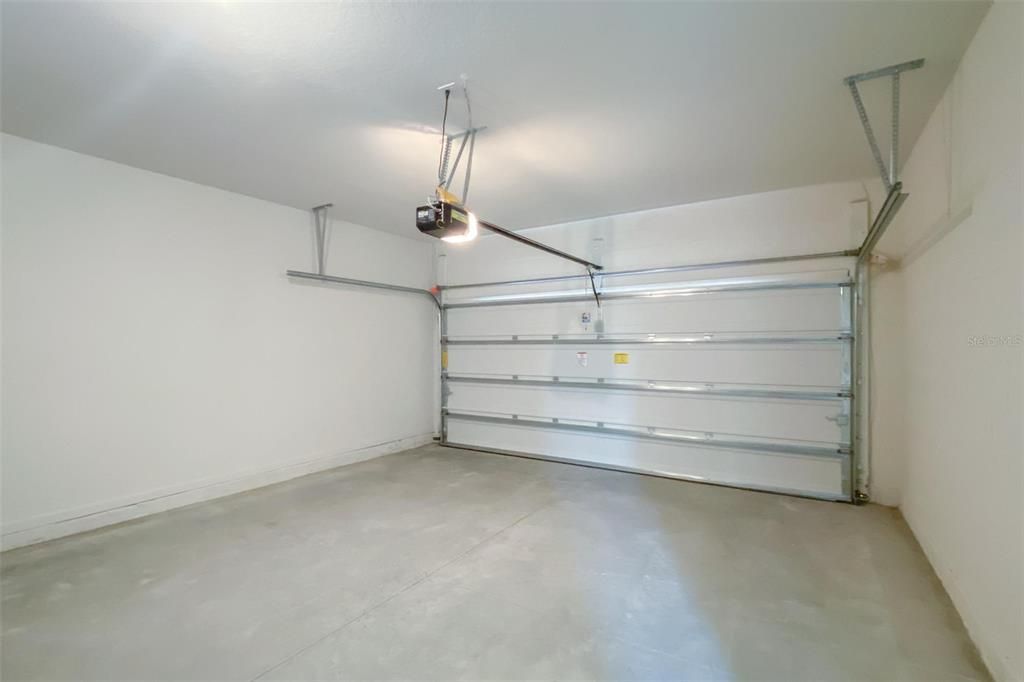 合同活跃: $2,200 (3 贝兹, 2 浴室, 1771 平方英尺)