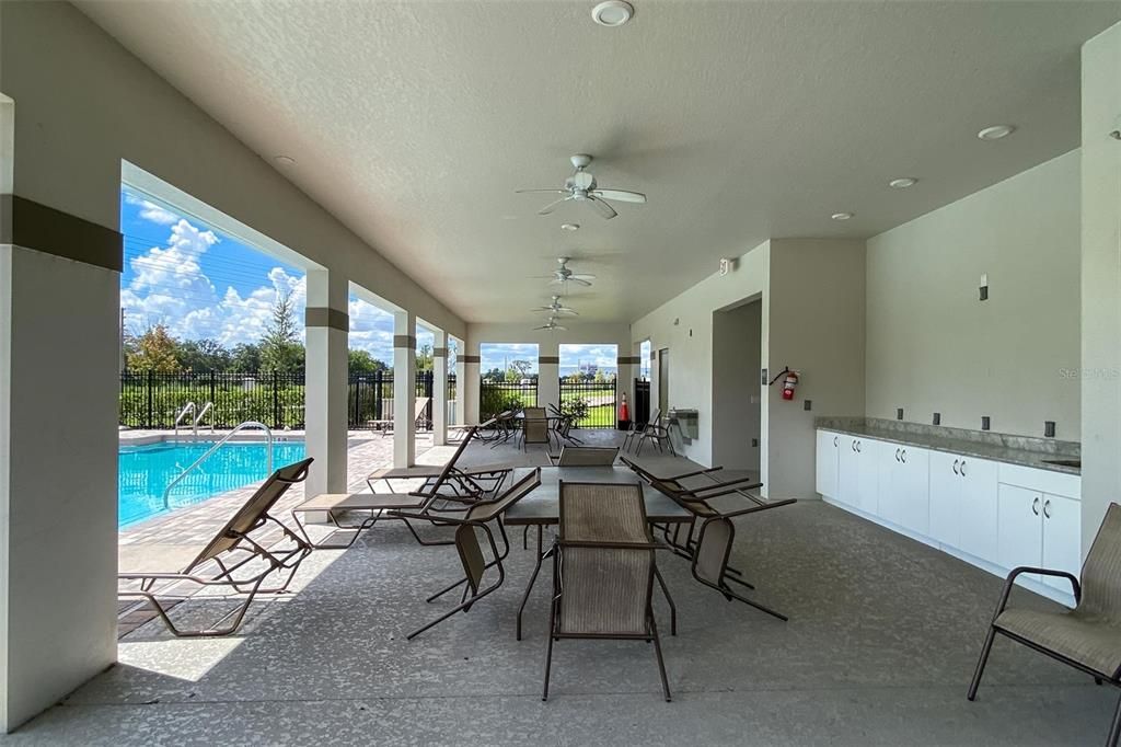 合同活跃: $2,200 (3 贝兹, 2 浴室, 1771 平方英尺)