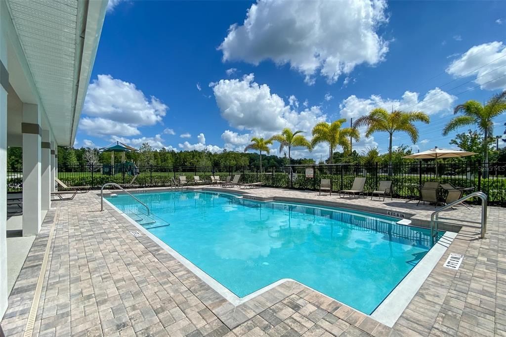 合同活跃: $2,200 (3 贝兹, 2 浴室, 1771 平方英尺)