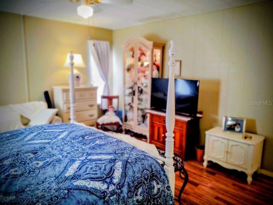 待售: $154,900 (2 贝兹, 2 浴室, 1204 平方英尺)