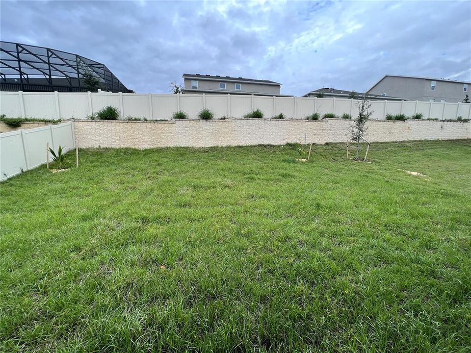 For Rent: $2,600 (4 beds, 2 baths, 1850 Square Feet)