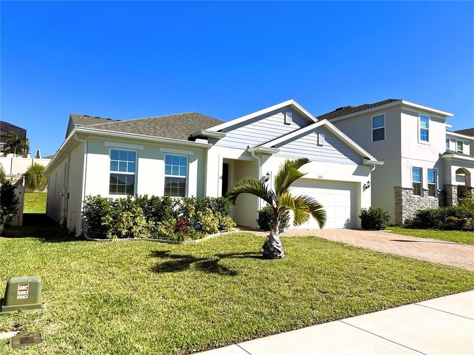 For Rent: $2,600 (4 beds, 2 baths, 1850 Square Feet)