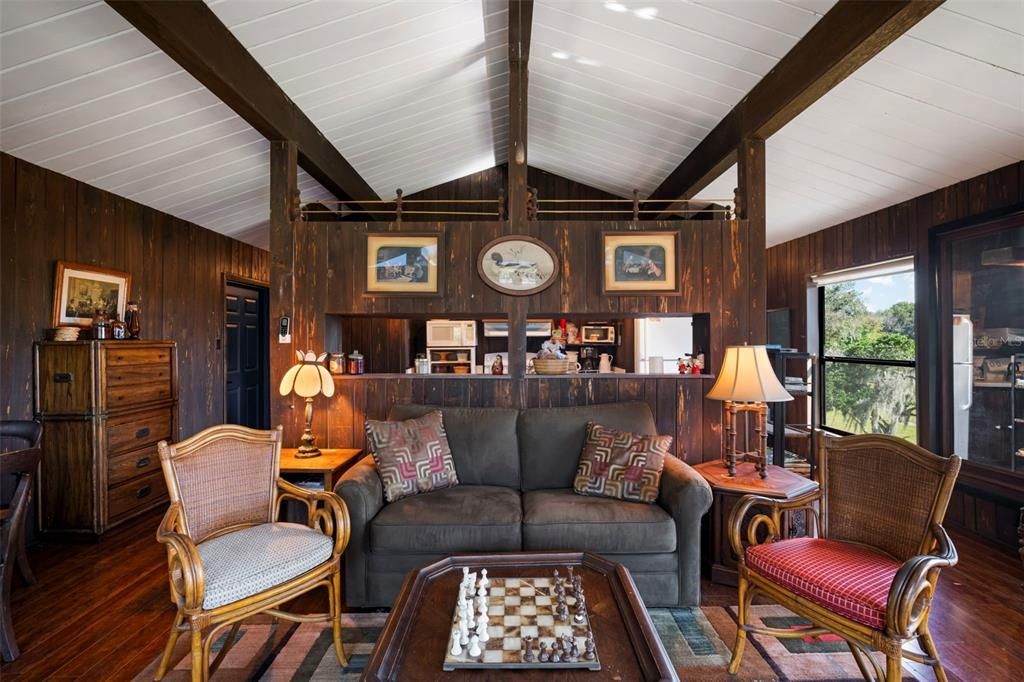 待售: $1,500,000 (22.80 acres)