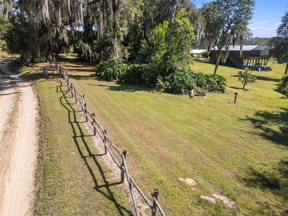 待售: $1,500,000 (22.80 acres)