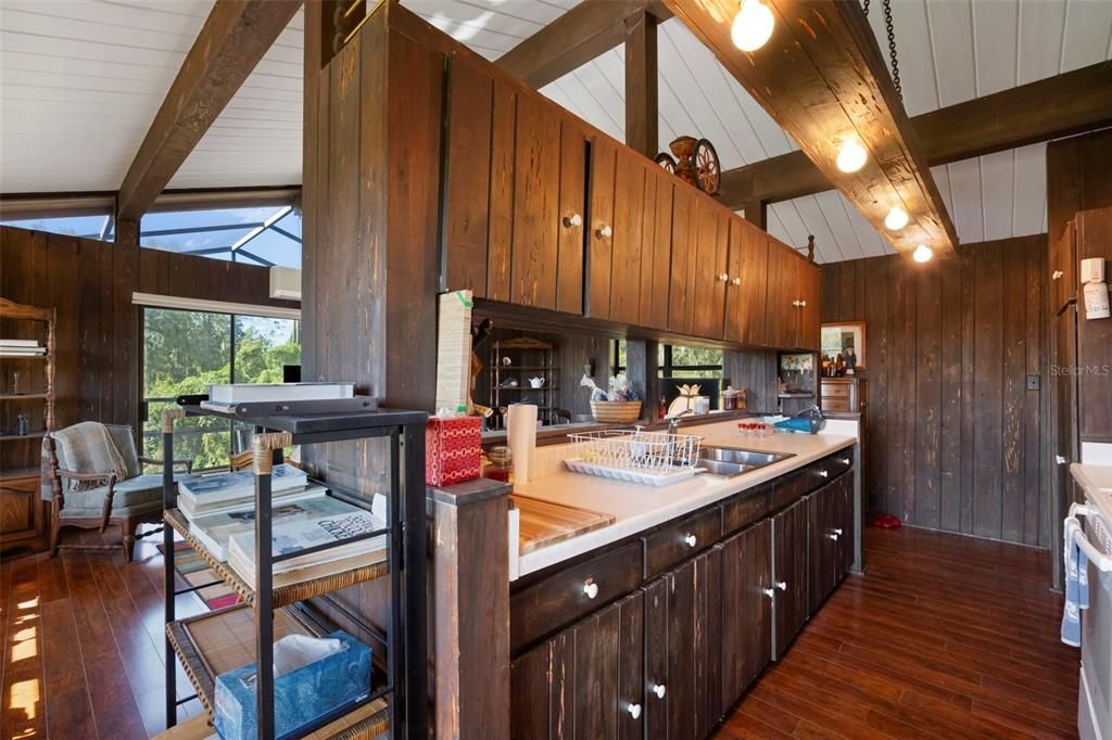 待售: $1,500,000 (22.80 acres)