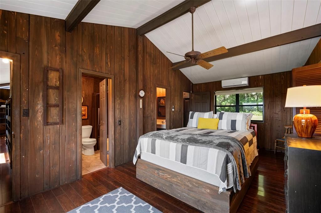 待售: $1,500,000 (22.80 acres)