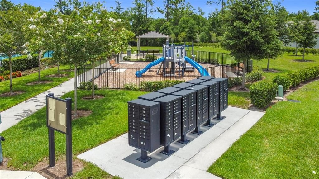 待售: $399,000 (4 贝兹, 3 浴室, 2208 平方英尺)