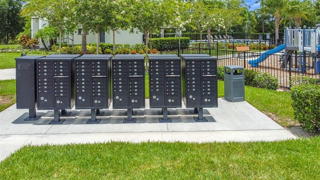 待售: $399,000 (4 贝兹, 3 浴室, 2208 平方英尺)