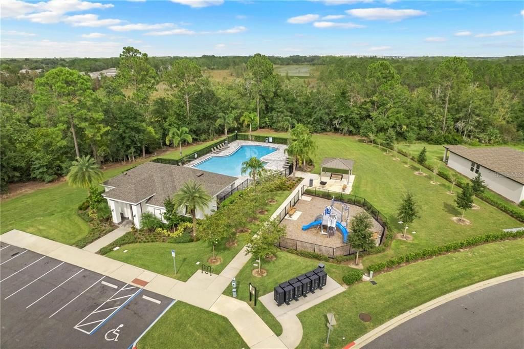 待售: $399,000 (4 贝兹, 3 浴室, 2208 平方英尺)