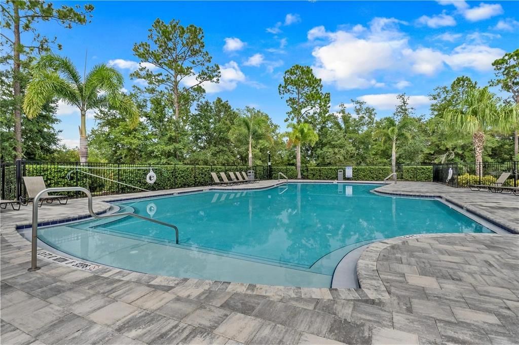 待售: $399,000 (4 贝兹, 3 浴室, 2208 平方英尺)