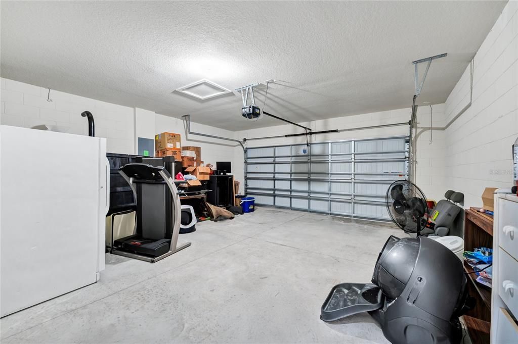 待售: $399,000 (4 贝兹, 3 浴室, 2208 平方英尺)