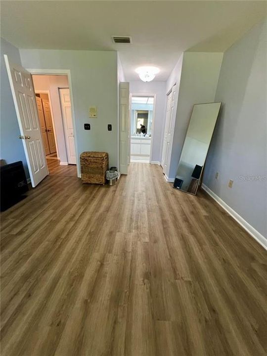 For Sale: $279,900 (3 beds, 2 baths, 1322 Square Feet)