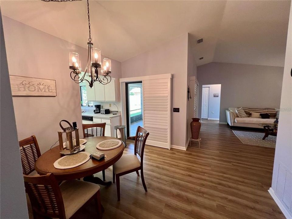 For Sale: $279,900 (3 beds, 2 baths, 1322 Square Feet)