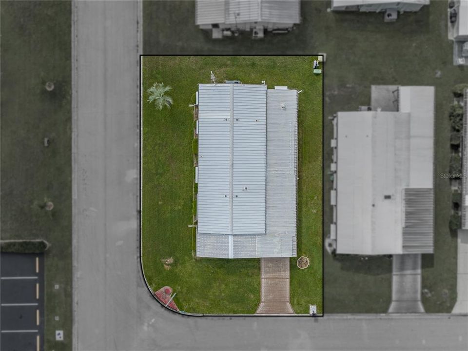 For Sale: $159,900 (2 beds, 2 baths, 1296 Square Feet)