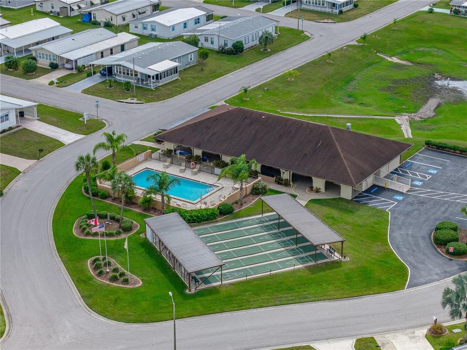 For Sale: $159,900 (2 beds, 2 baths, 1296 Square Feet)