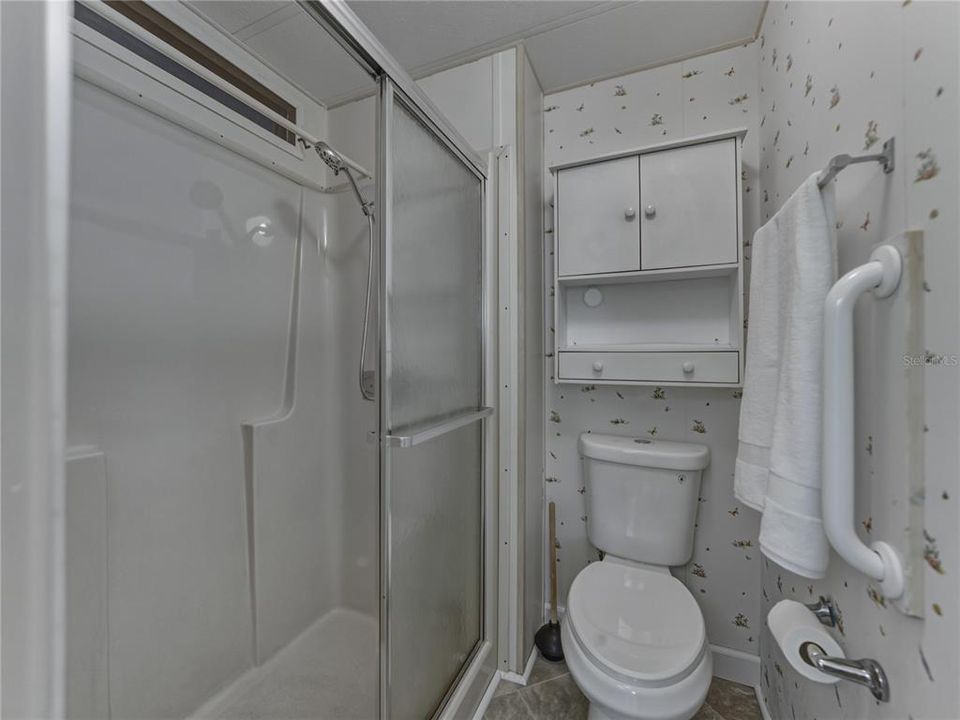 For Sale: $159,900 (2 beds, 2 baths, 1296 Square Feet)