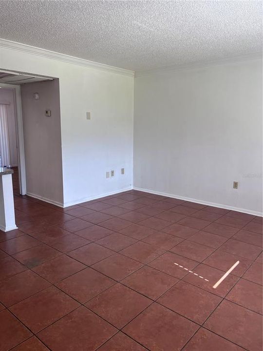 Под контрактом: $1,200 (1 спален, 1 ванн, 496 Квадратных фут)