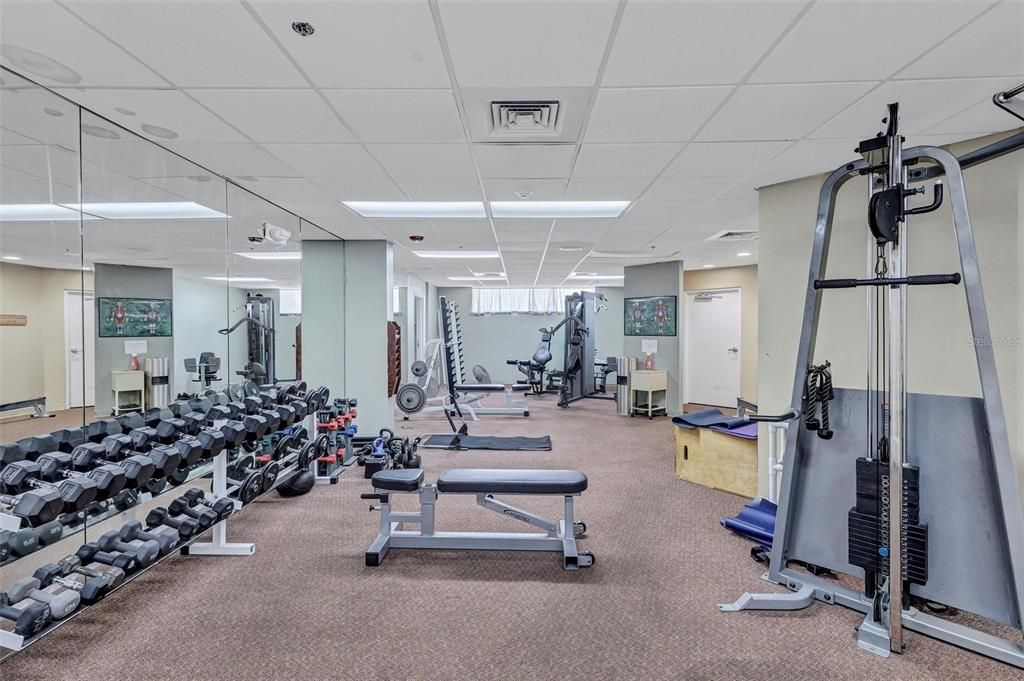 En Venta: $839,000 (3 camas, 2 baños, 2306 Pies cuadrados)