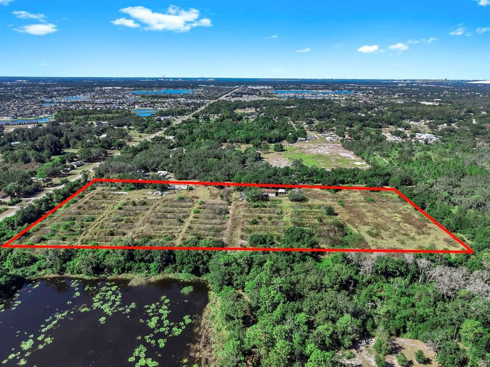 Под контрактом: $1,000,000 (12.80 acres)