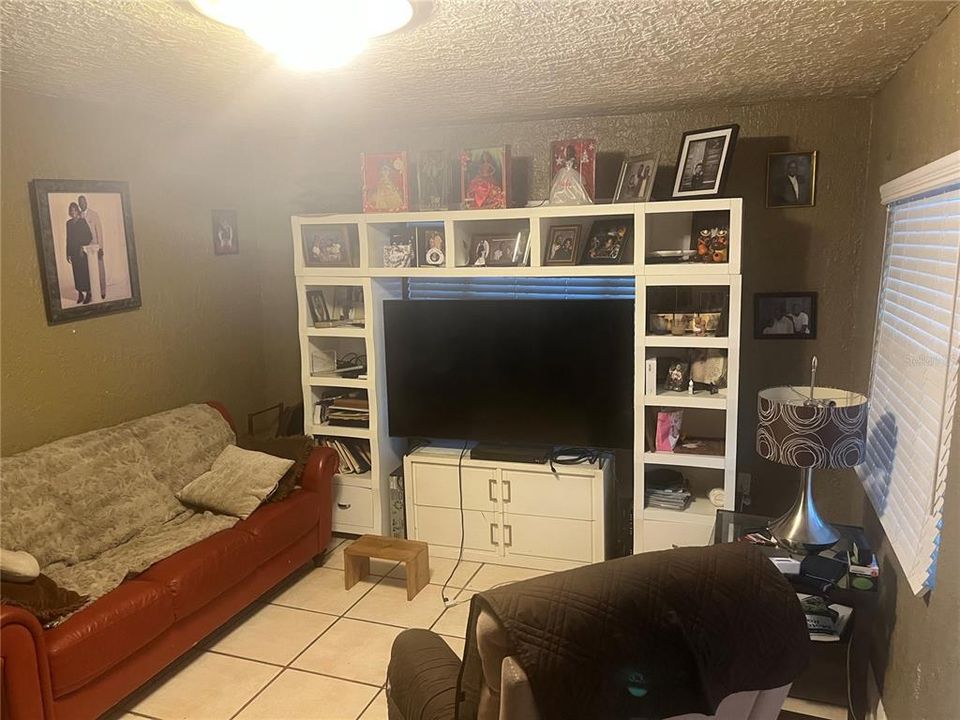 For Sale: $349,900 (4 beds, 2 baths, 1520 Square Feet)