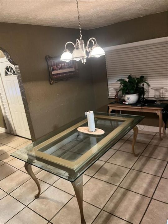 For Sale: $349,900 (4 beds, 2 baths, 1520 Square Feet)