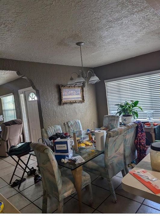 For Sale: $349,900 (4 beds, 2 baths, 1520 Square Feet)