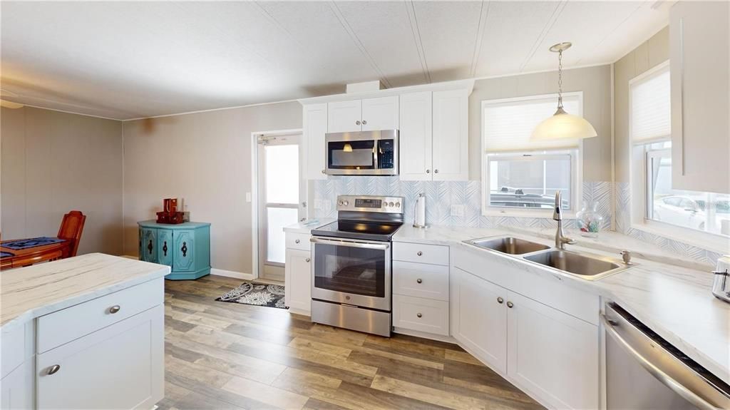 待售: $189,000 (2 贝兹, 2 浴室, 1120 平方英尺)